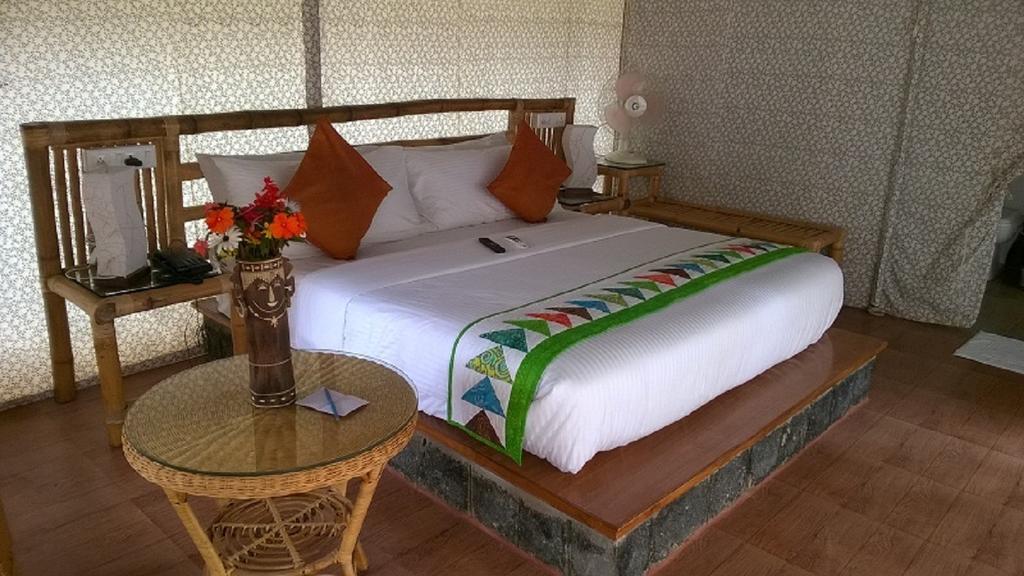 Bison Woods Hotel Yercaud Quarto foto
