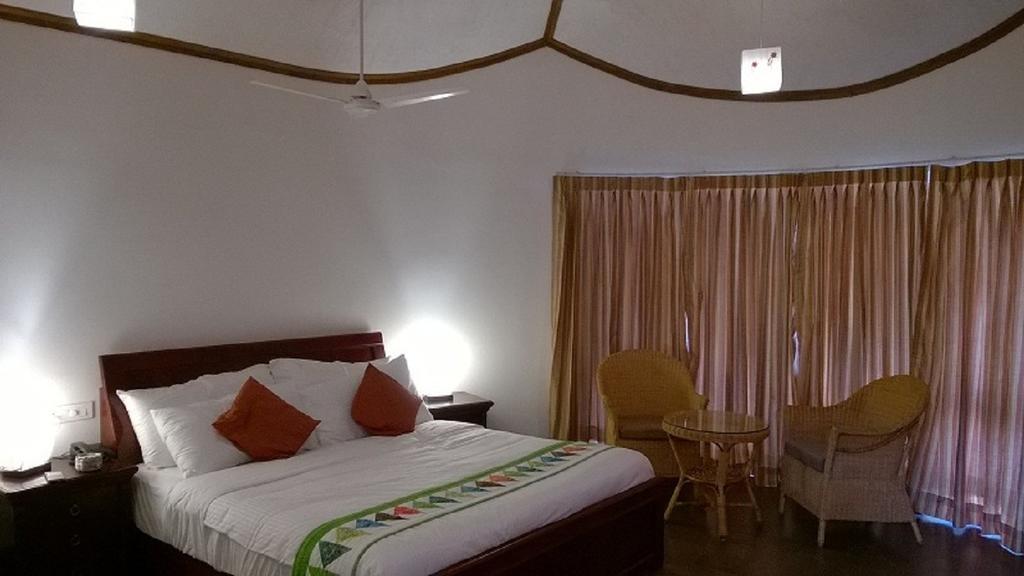 Bison Woods Hotel Yercaud Quarto foto